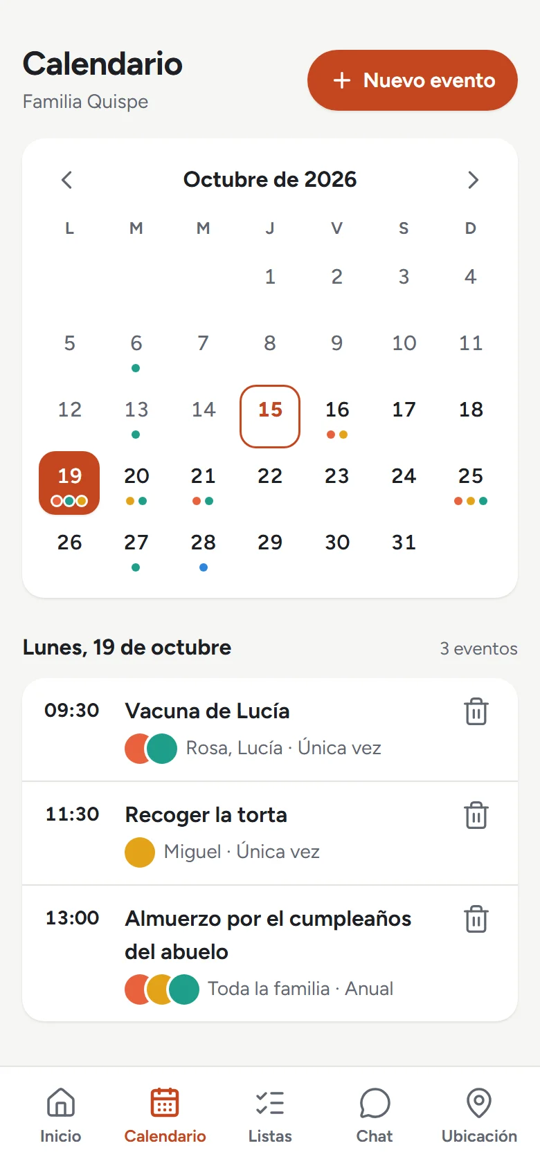 Calendario de octubre con puntos de colores por persona y el cumpleaños del abuelo Arturo el lunes 19.